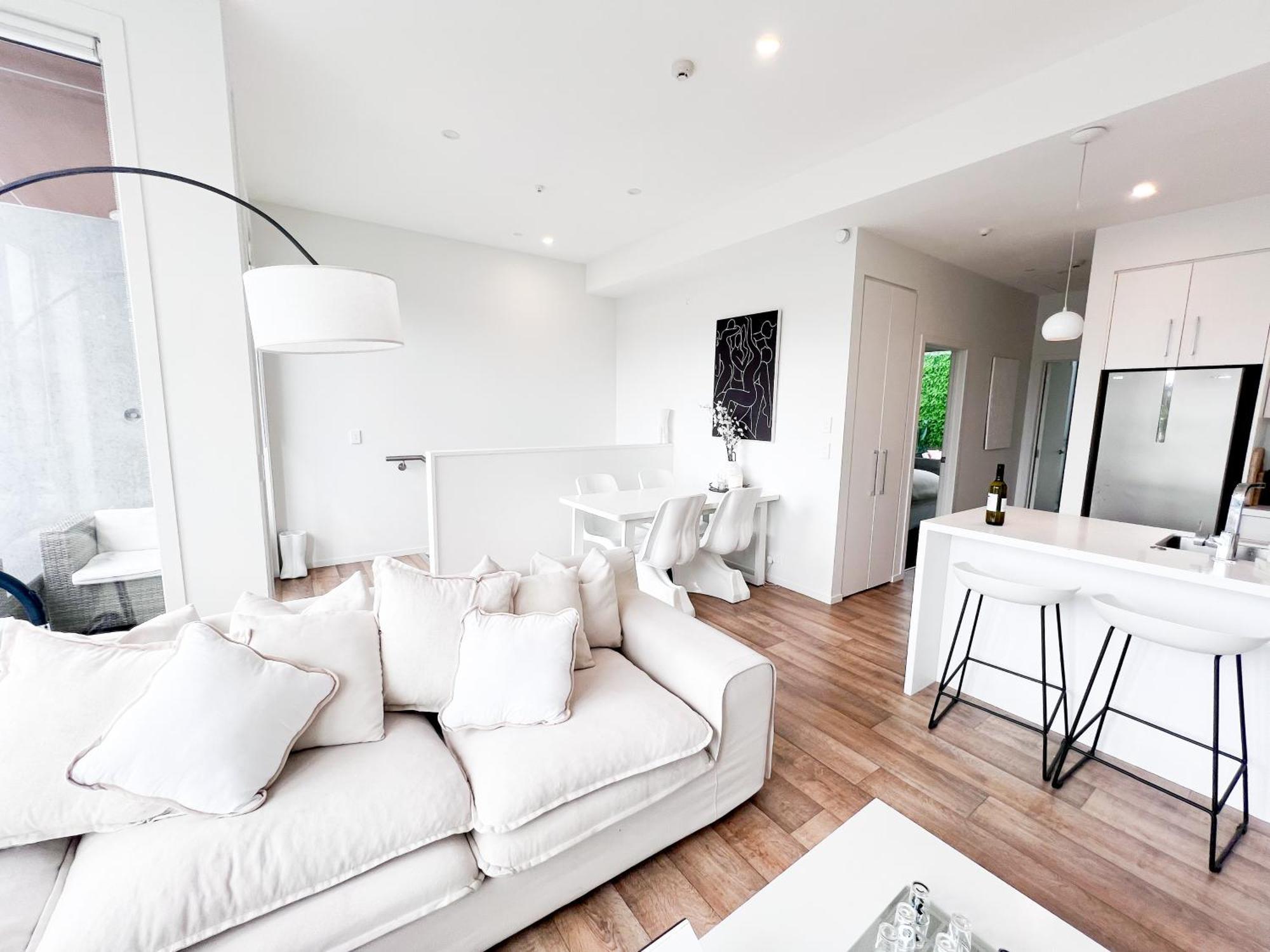 Luxury 2 Bedroom Apartment With Cocktail Bar And Espresso Machine 오클랜드 외부 사진