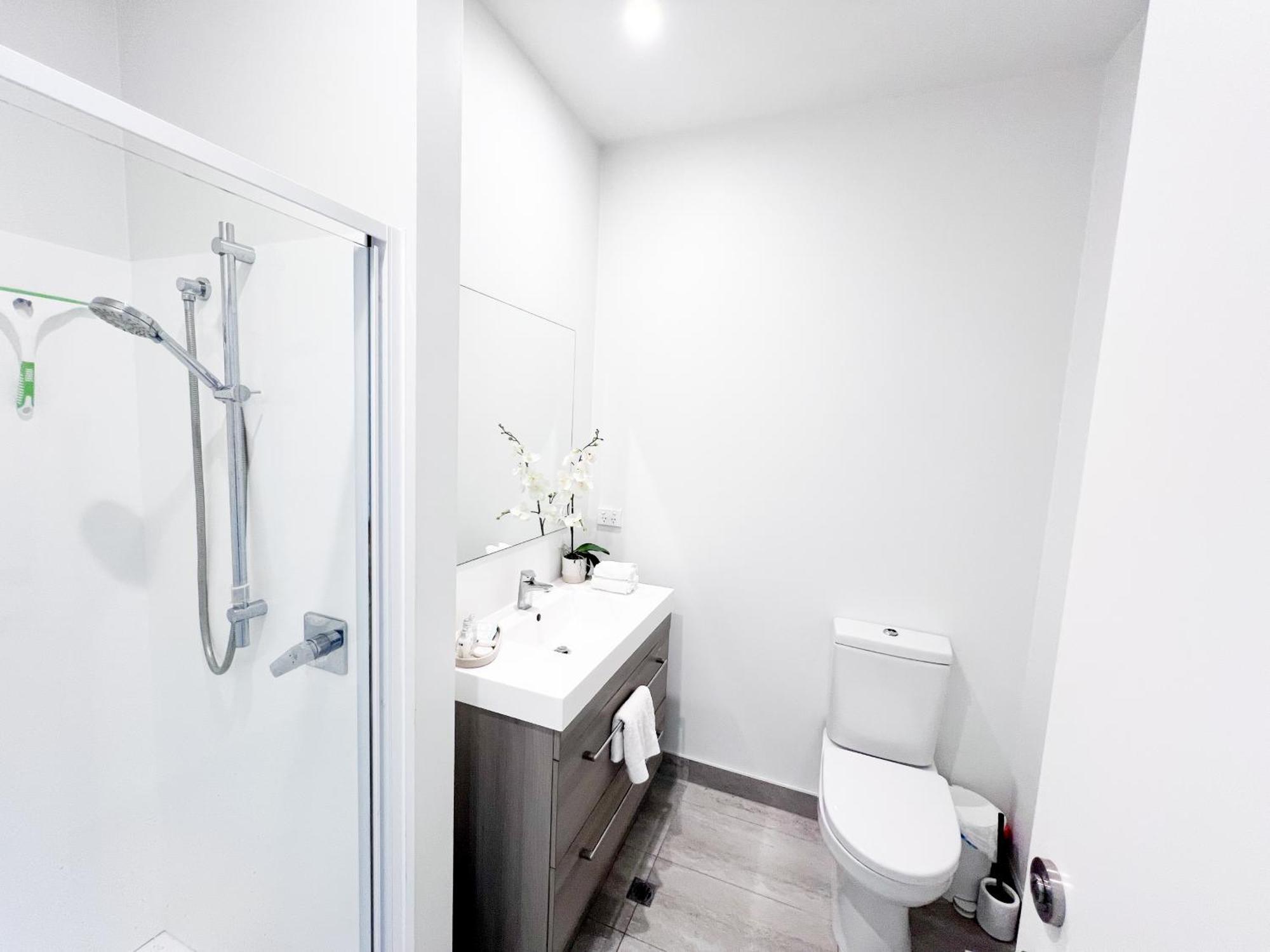 Luxury 2 Bedroom Apartment With Cocktail Bar And Espresso Machine 오클랜드 외부 사진
